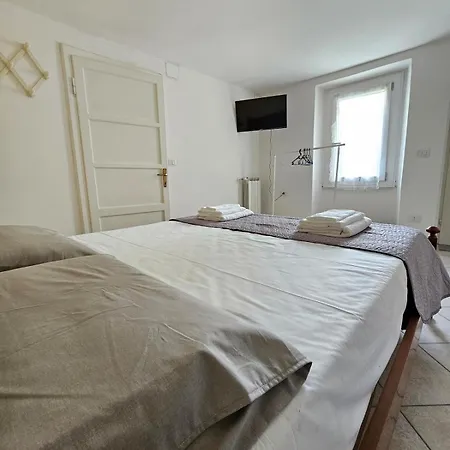 Family Castiglione Castiglione dʼIntelvi